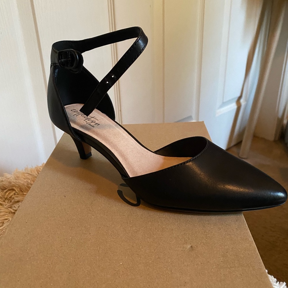 Clarks leather heel black sz 7